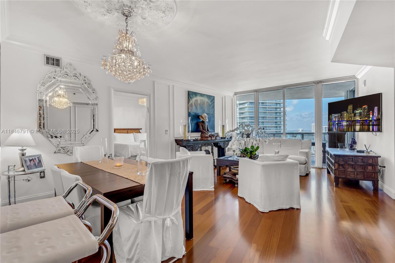 400 Alton Road, Unit 2409 Miami Beach, FL 33139 - Photo 16 of 37