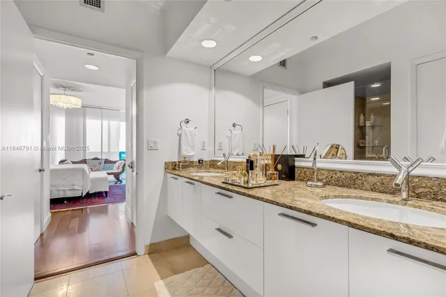 $12,000 | 400 Alton Road, Unit 2409, Miami Beach, FL 33139