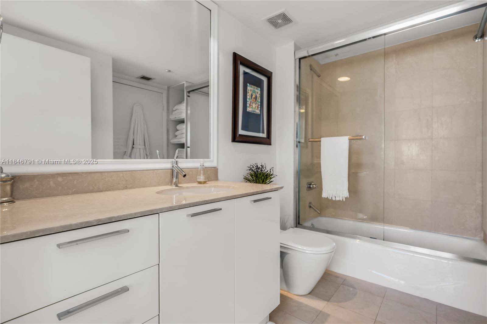 400 Alton Road, Unit 2409 Miami Beach, FL 33139 - Photo 28 of 37