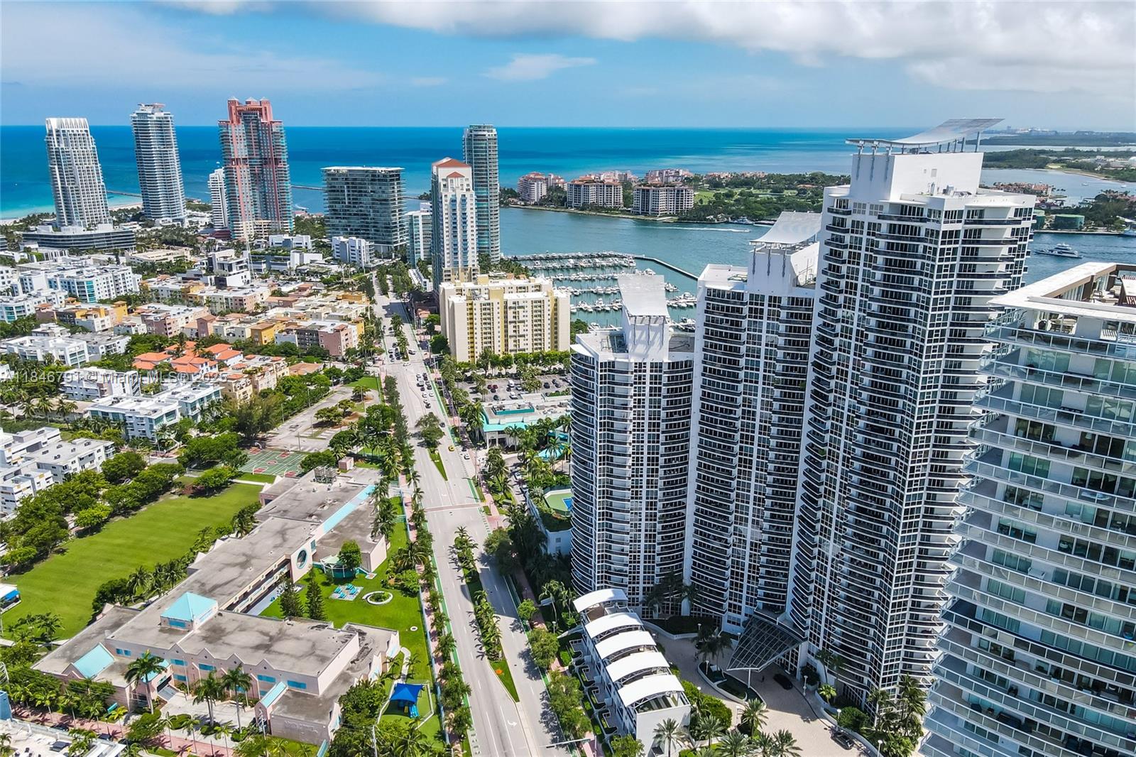 400 Alton Road, Unit 2409 Miami Beach, FL 33139 - Photo 3 of 37