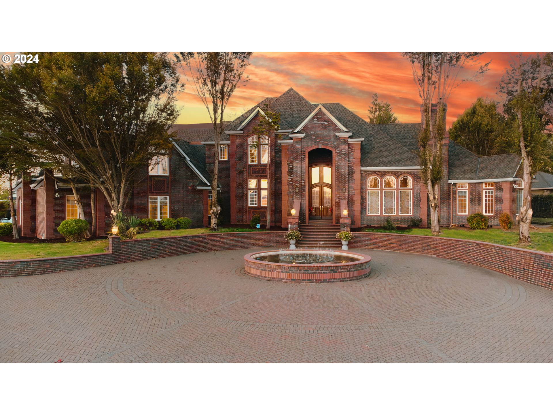 20417 Southwest Inglis Drive Beaverton, OR 97007 - Photo 2 of 45