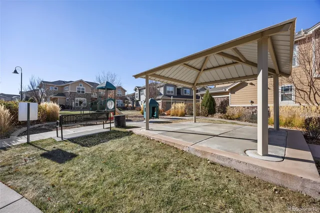 a view of a back yard of the house