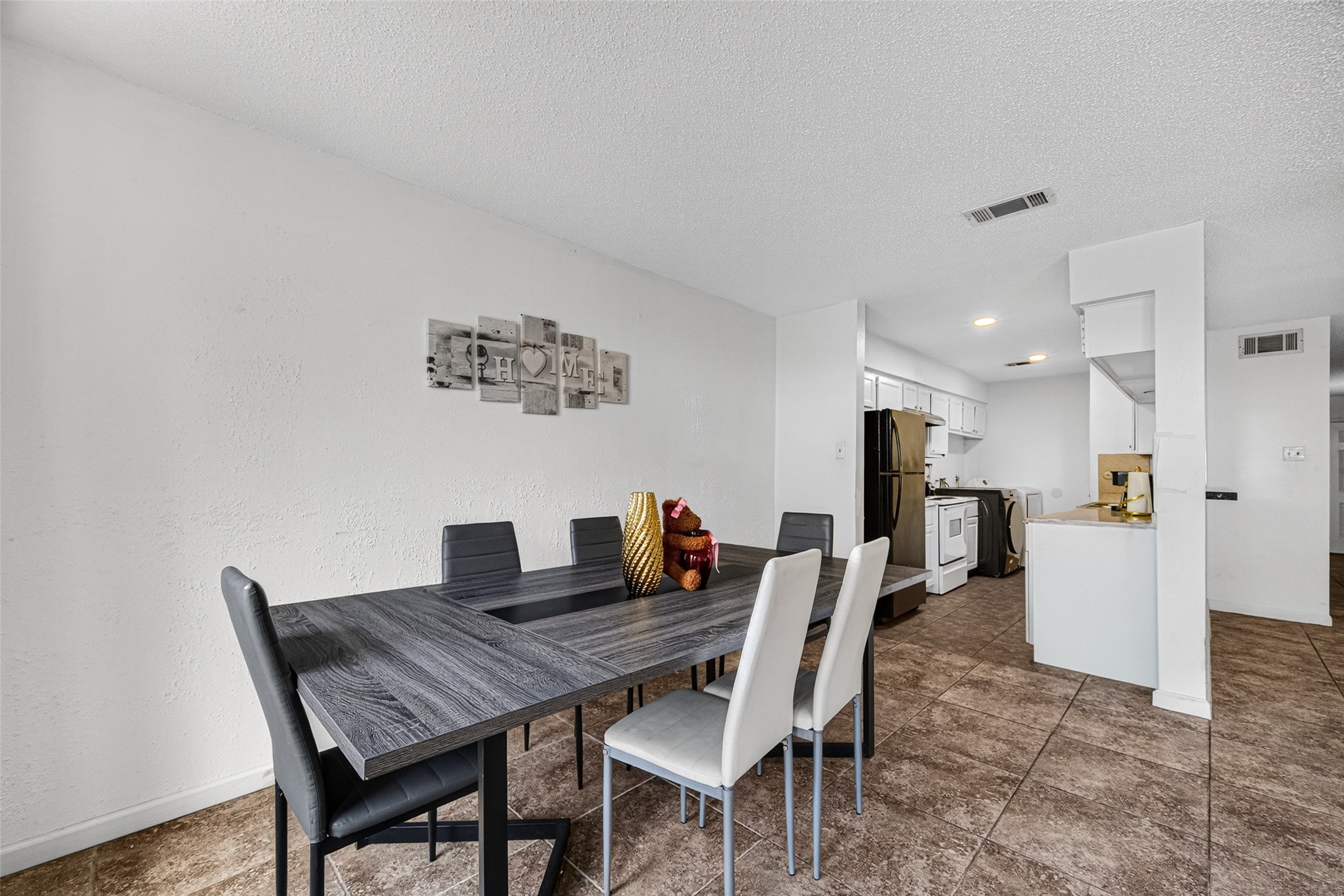15507 Aldine Westfield Road Houston, TX 77032 - Photo 4 of 41
