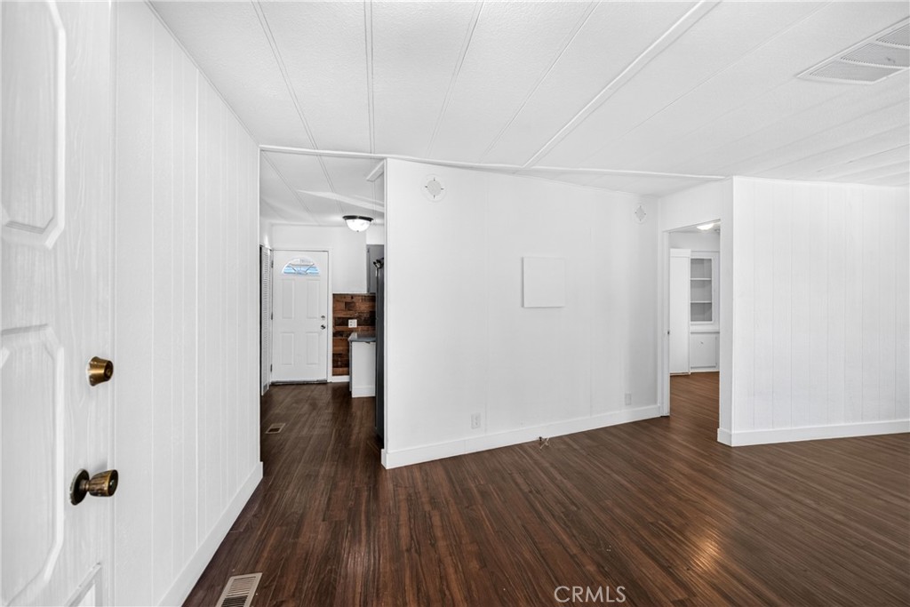 1025 South Riverside Avenue, Unit 38 Rialto, CA 92376 - Photo 33 of 41 Gallery Image 33