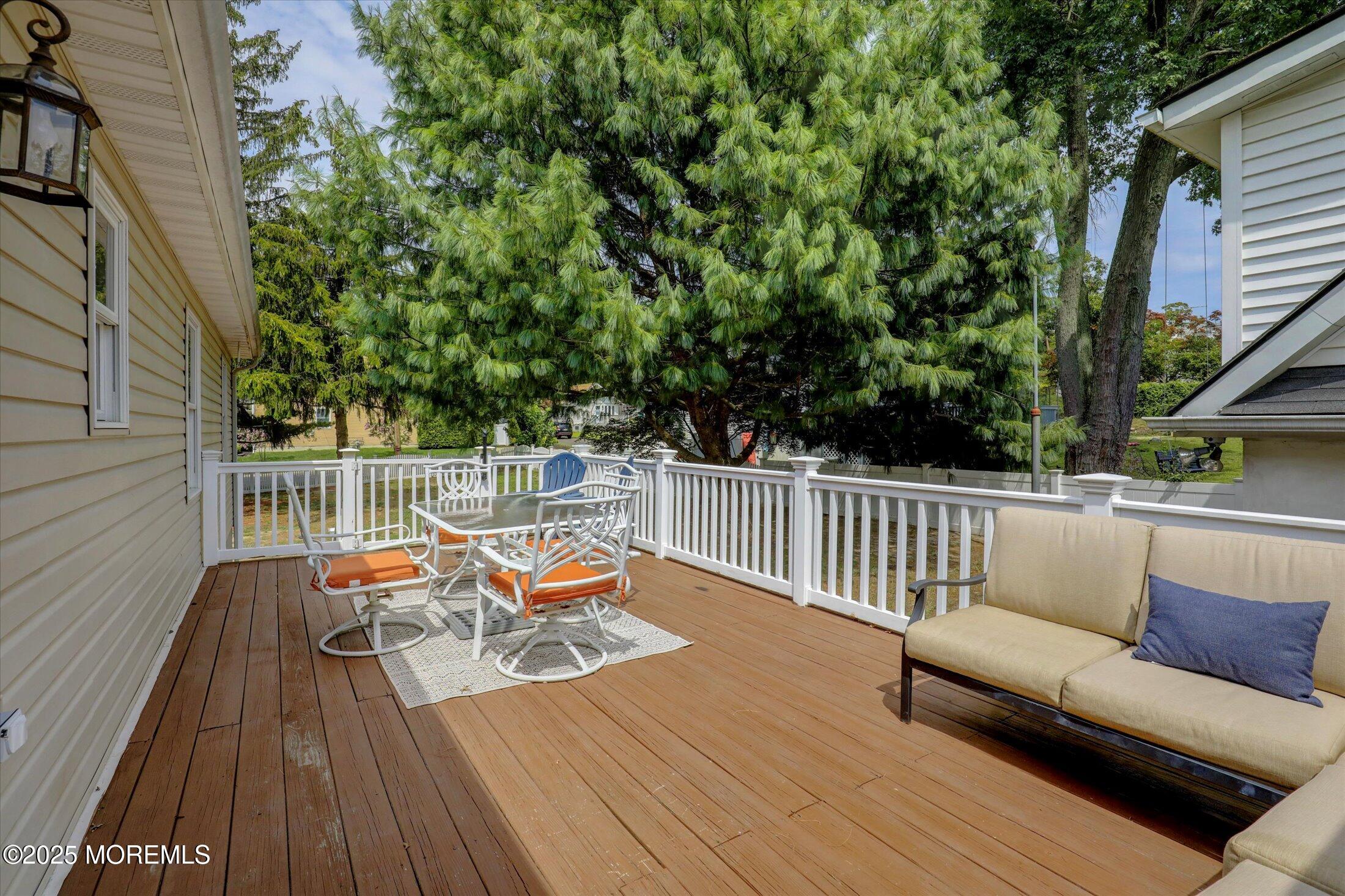 22 Ridgewood Avenue Leonardo, NJ 07737 - Photo 26 of 50 Deck