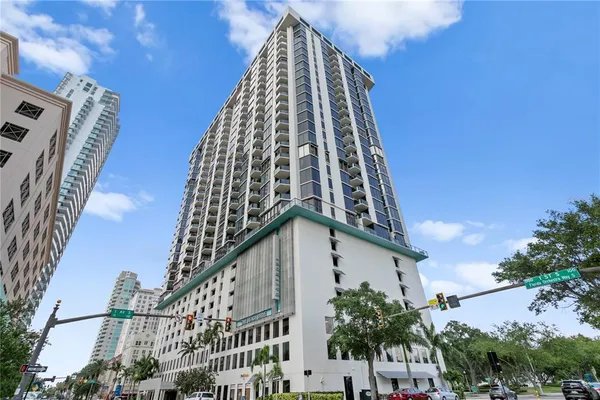 $3,250 | 1 Beach Drive Southeast, Unit 1112, St. Petersburg, FL 33701
