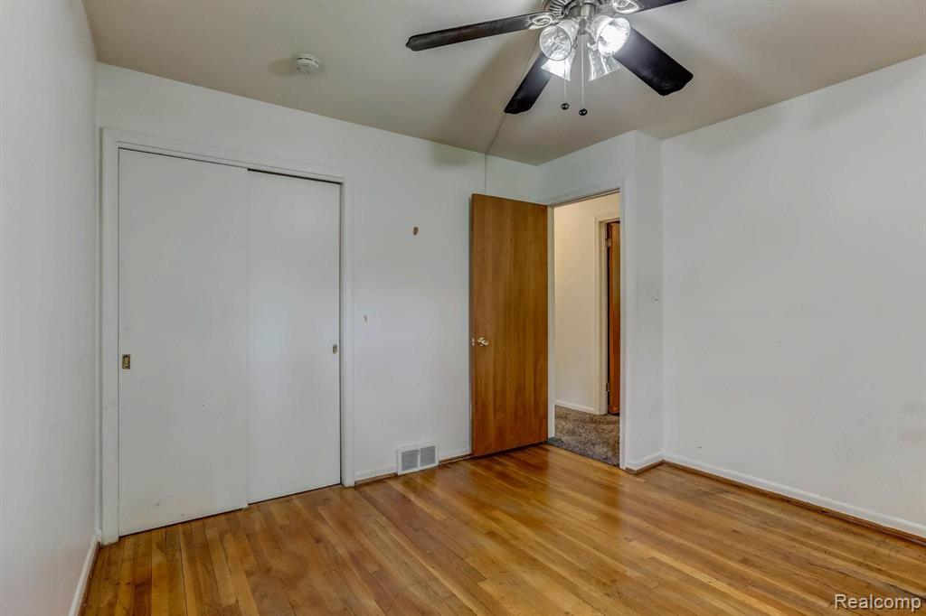 29531 Fall River Road Southfield, MI 48076 - Photo 15 of 25