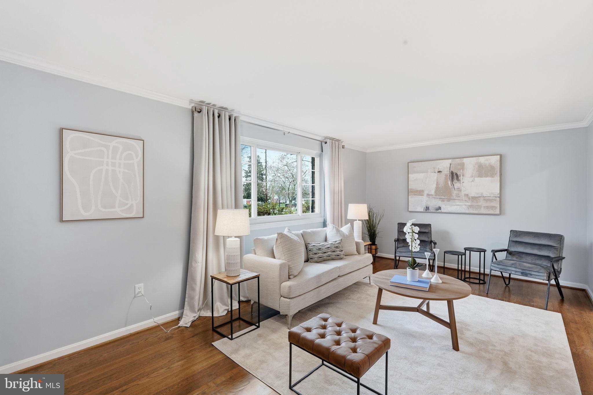 5506 Kempton Drive Springfield, VA 22151 - Photo 4 of 26 Living Room