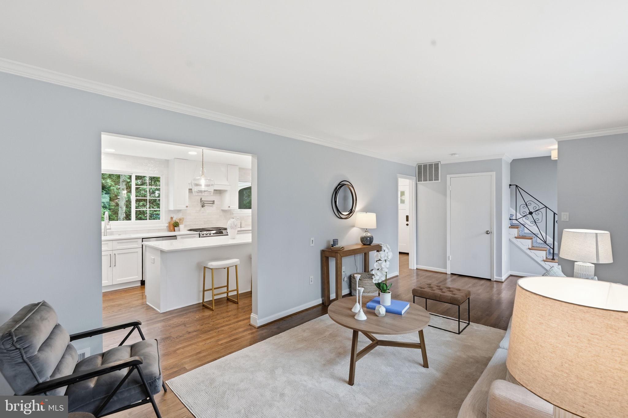 5506 Kempton Drive Springfield, VA 22151 - Photo 5 of 26 Living Room