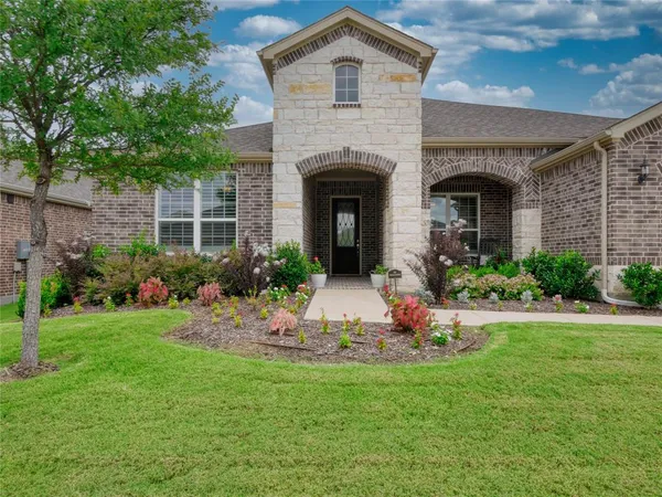 $550,000 | 1125 Cornerstone Drive, Aubrey, TX 76227