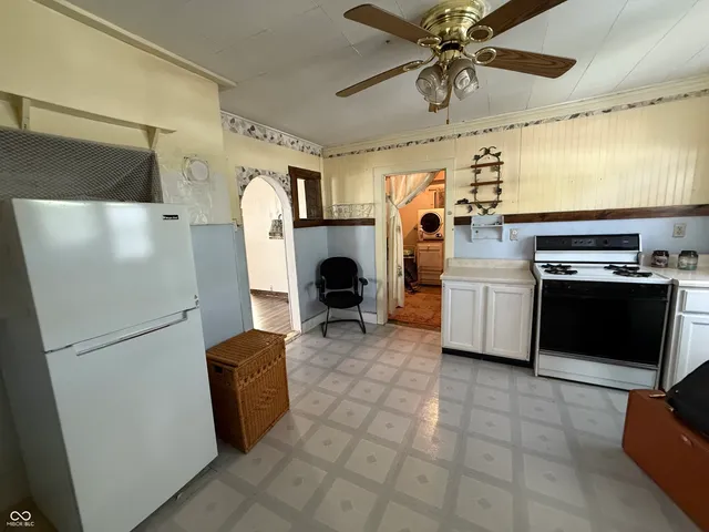 $97,000 | 918 West 4th Street, Greenfield, IN 46140