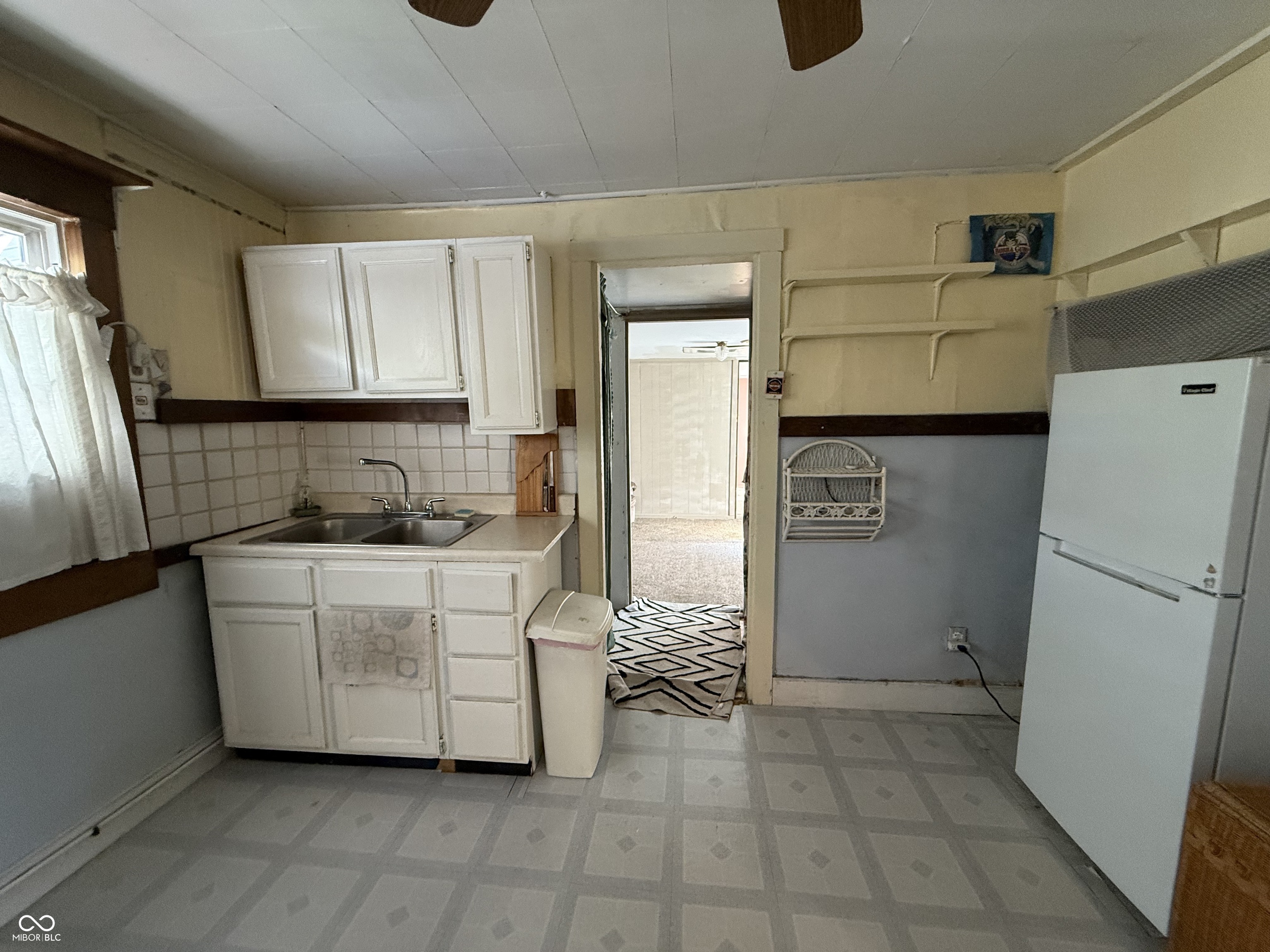 918 West 4th Street Greenfield, IN 46140 - Photo 4 of 15