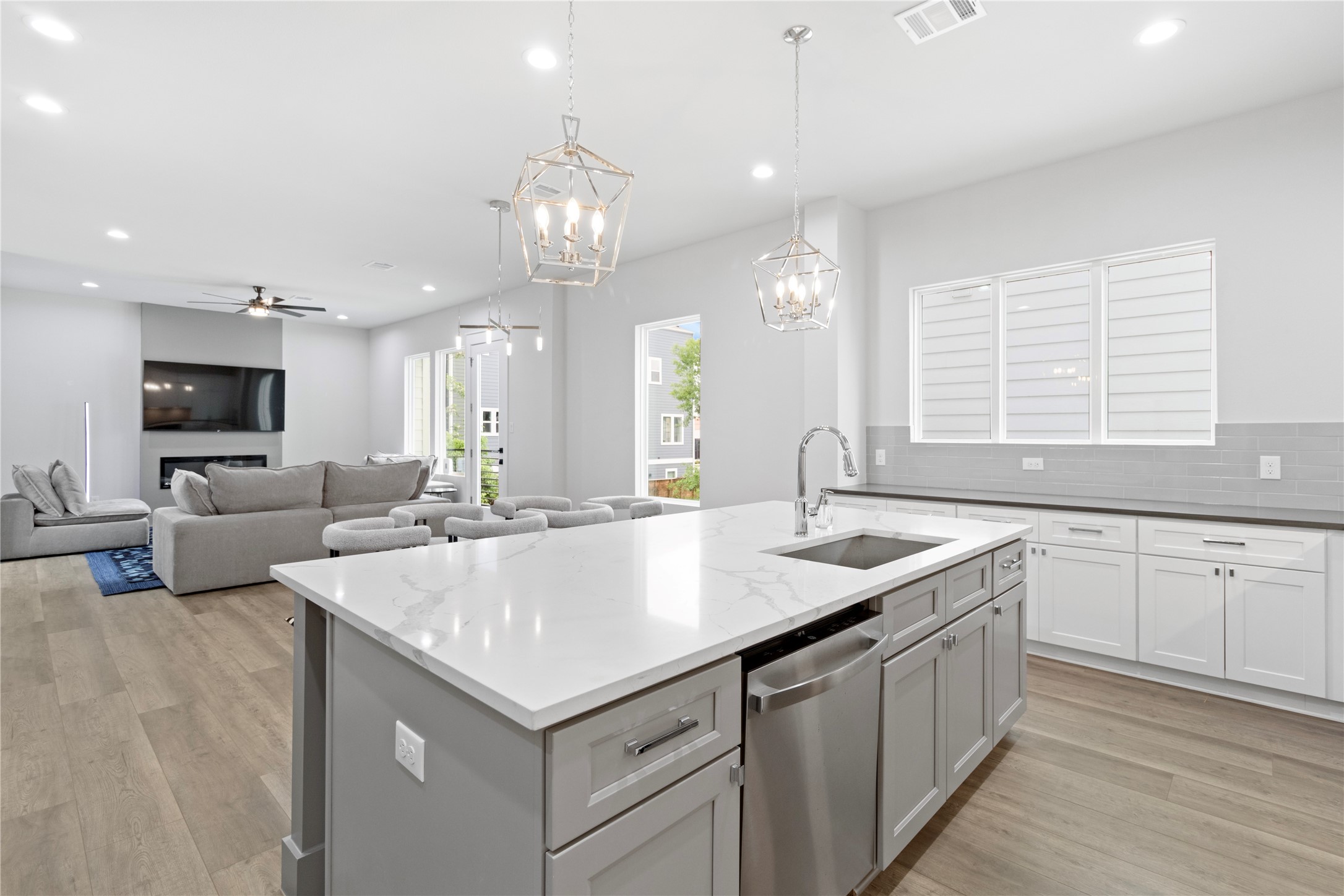 2508 Gray Street Houston, TX 77003 - Photo 7 of 39