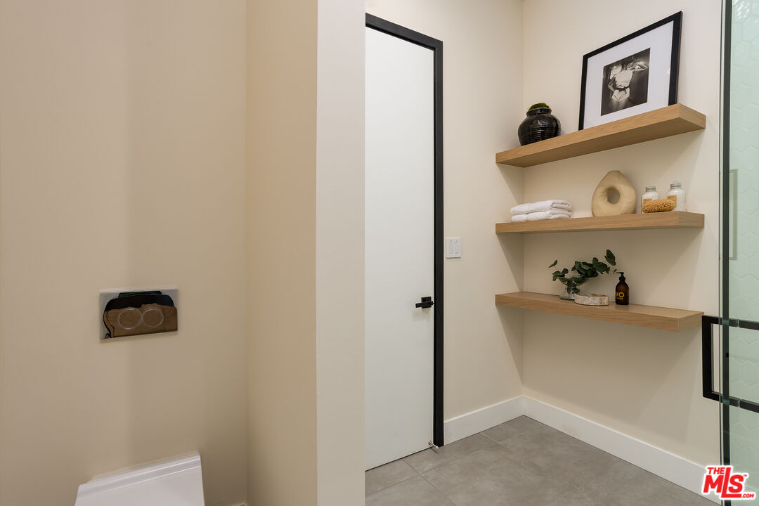 512 Rustic Drive Los Angeles, CA 90065 - Photo 25 of 53 a view of utility room