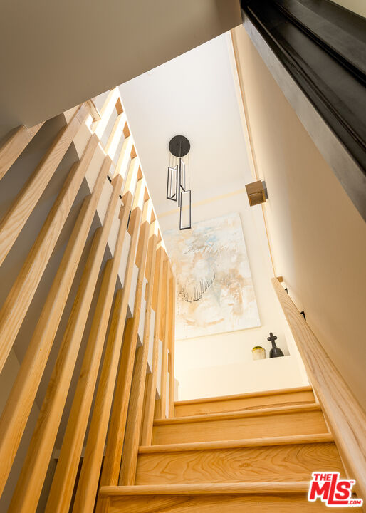 512 Rustic Drive Los Angeles, CA 90065 - Photo 38 of 53 a view of entryway