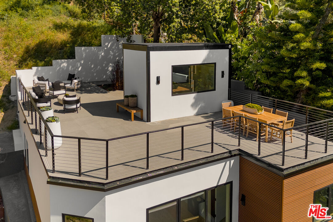 512 Rustic Drive Los Angeles, CA 90065 - Photo 40 of 53 a view of outdoor kitchen outdoor seating and yard