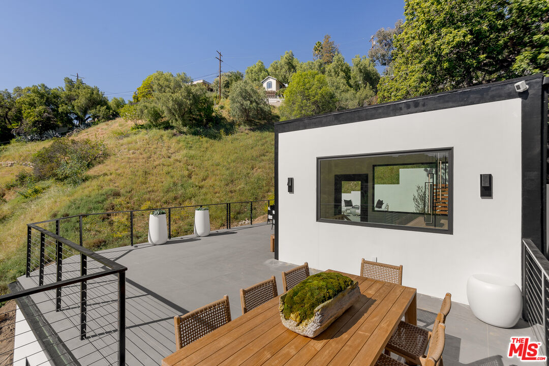 512 Rustic Drive Los Angeles, CA 90065 - Photo 46 of 53 a view of balcony with furniture