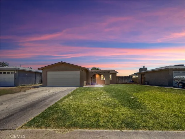 $239,000 | 560 Parker Place, Blythe, CA 92225
