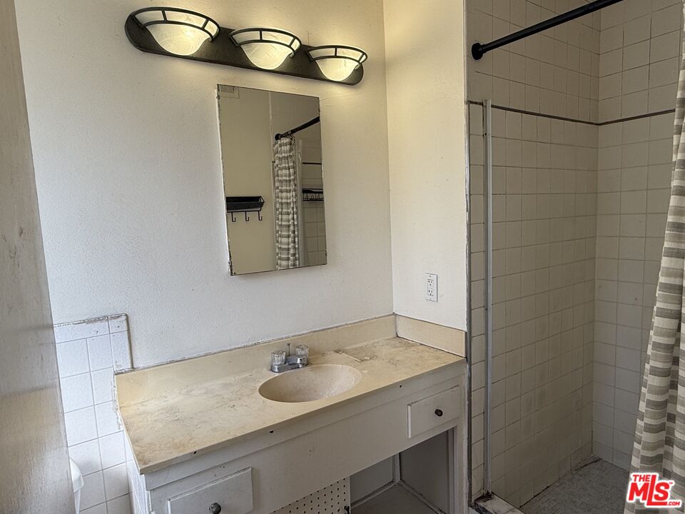 12733 Meadow Green Road La Mirada, CA 90638 - Photo 14 of 22