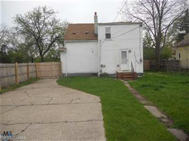 7565 Rivard Avenue Warren, MI 48091 - Photo 6 of 12