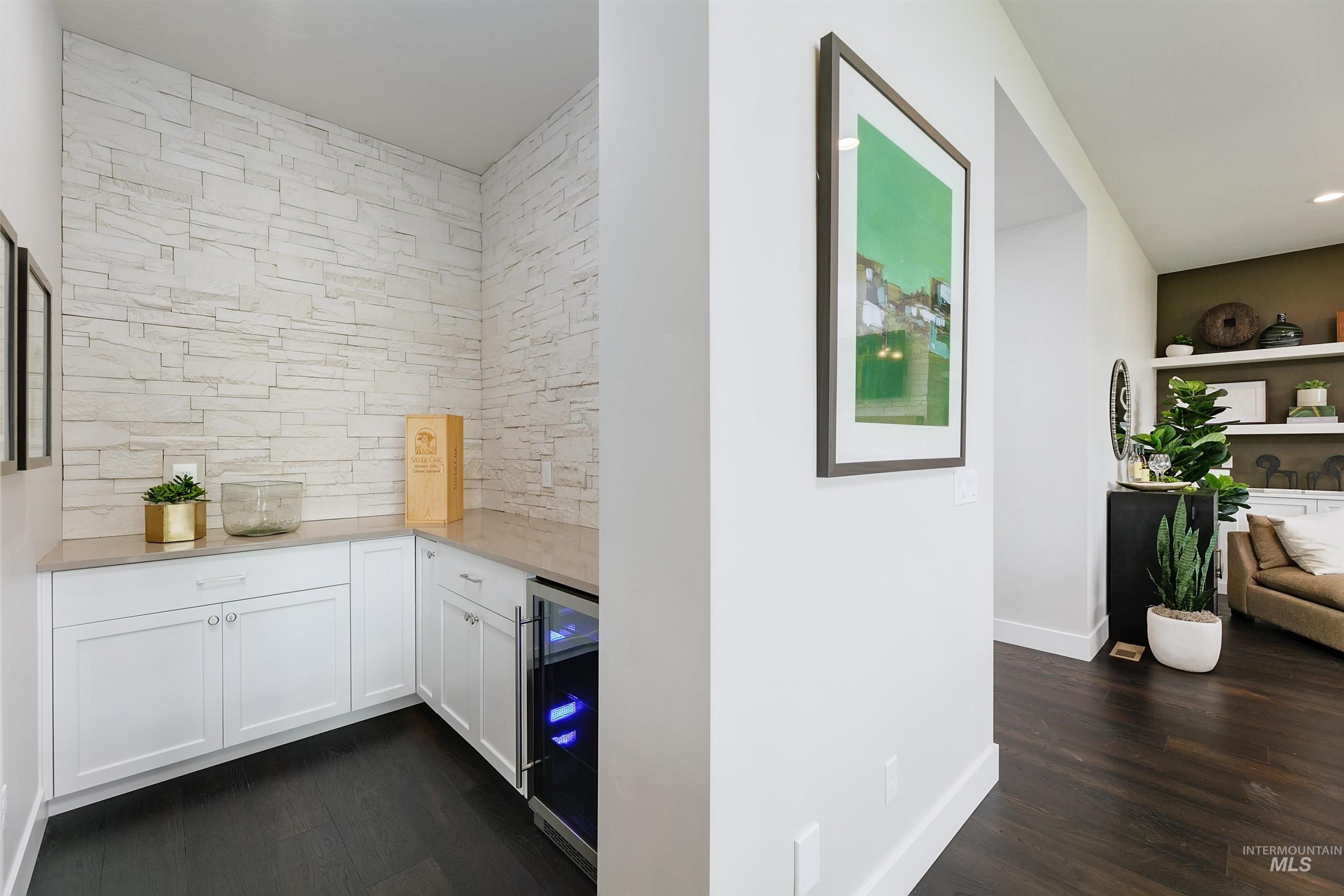 104 South Gresham Way Eagle, ID 83616 - Photo 17 of 48