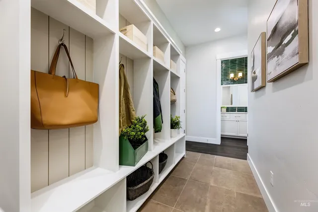 $1,199,999 | 104 South Gresham Way, Eagle, ID 83616