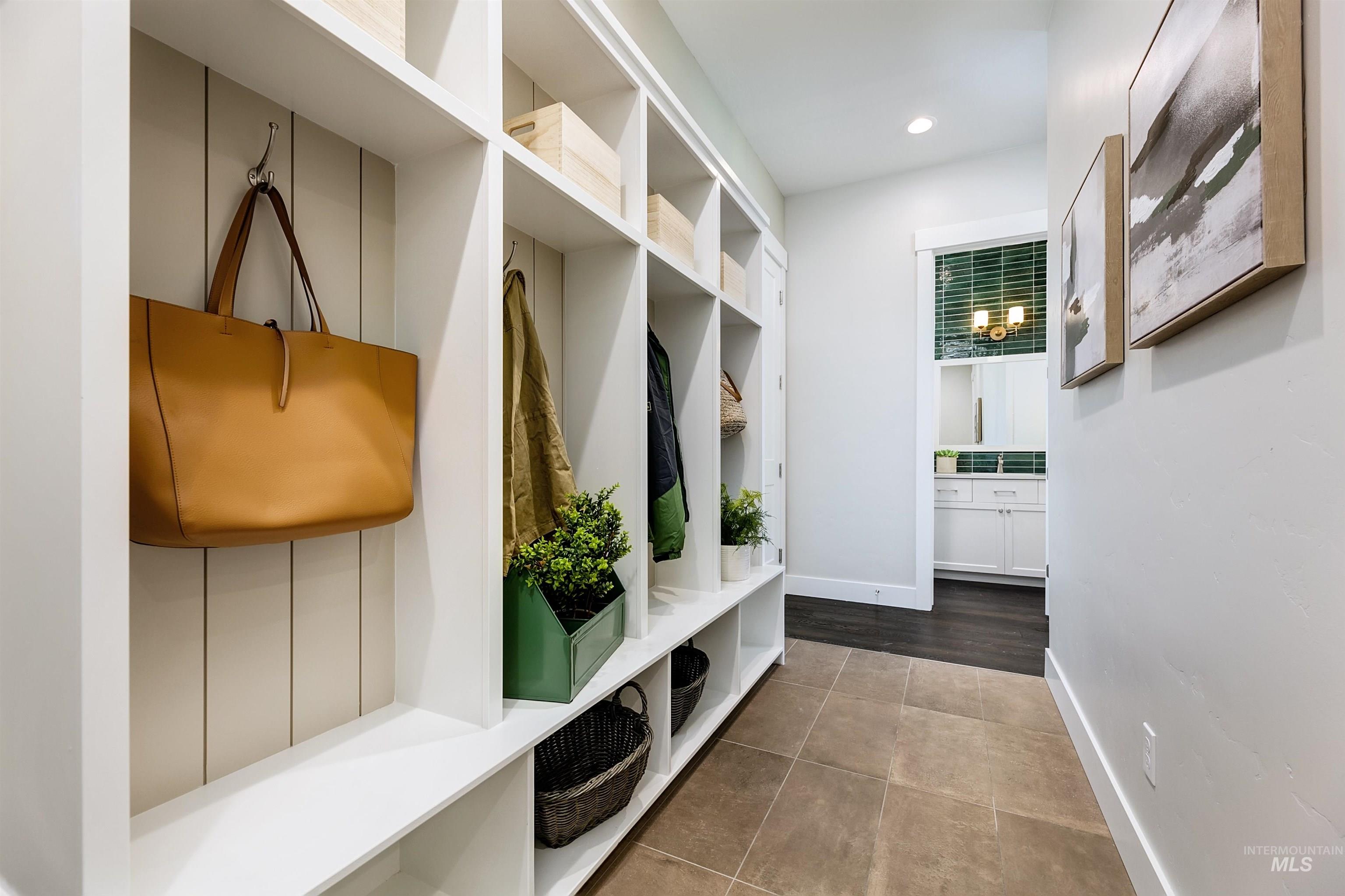 104 South Gresham Way Eagle, ID 83616 - Photo 29 of 48