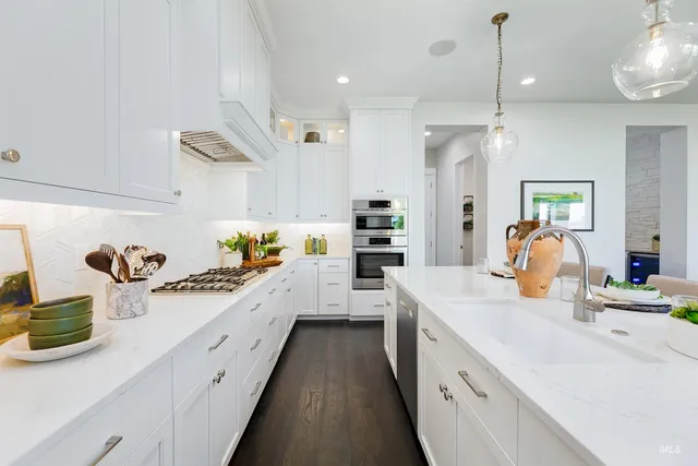 $1,199,999 | 104 South Gresham Way, Eagle, ID 83616