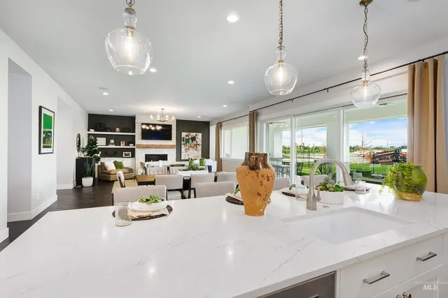 $1,199,999 | 104 South Gresham Way, Eagle, ID 83616