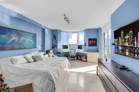 $1,499,000 | 808 Brickell Key Drive, Unit 1808, Miami, FL 33131