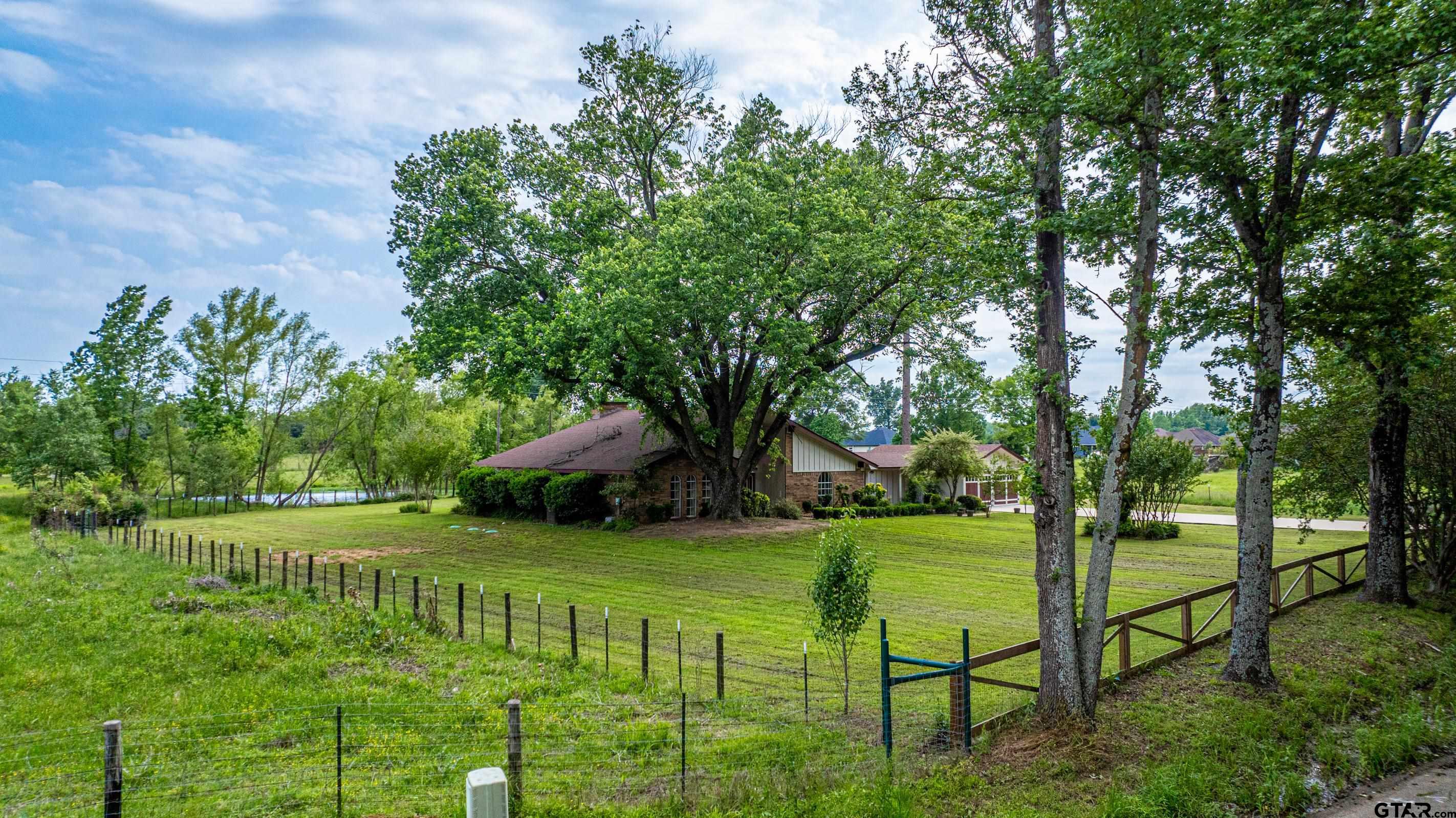 1332 Cr 4840 Mount Mount Pleasant, TX 75455 - Photo 30 of 38 a view of a garden with plants