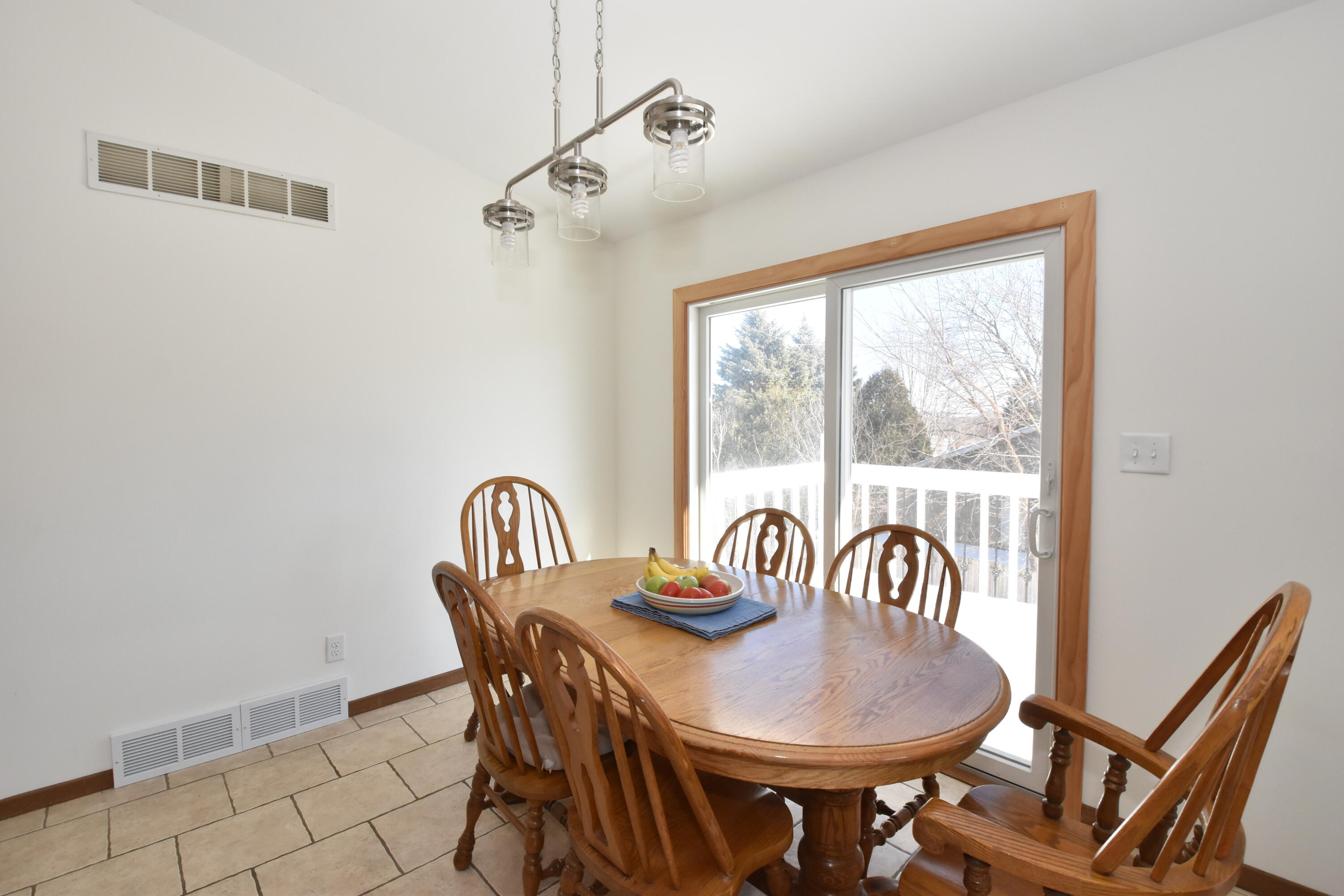 7904 South 67th Street Franklin, WI 53132 - Photo 16 of 36 Dining