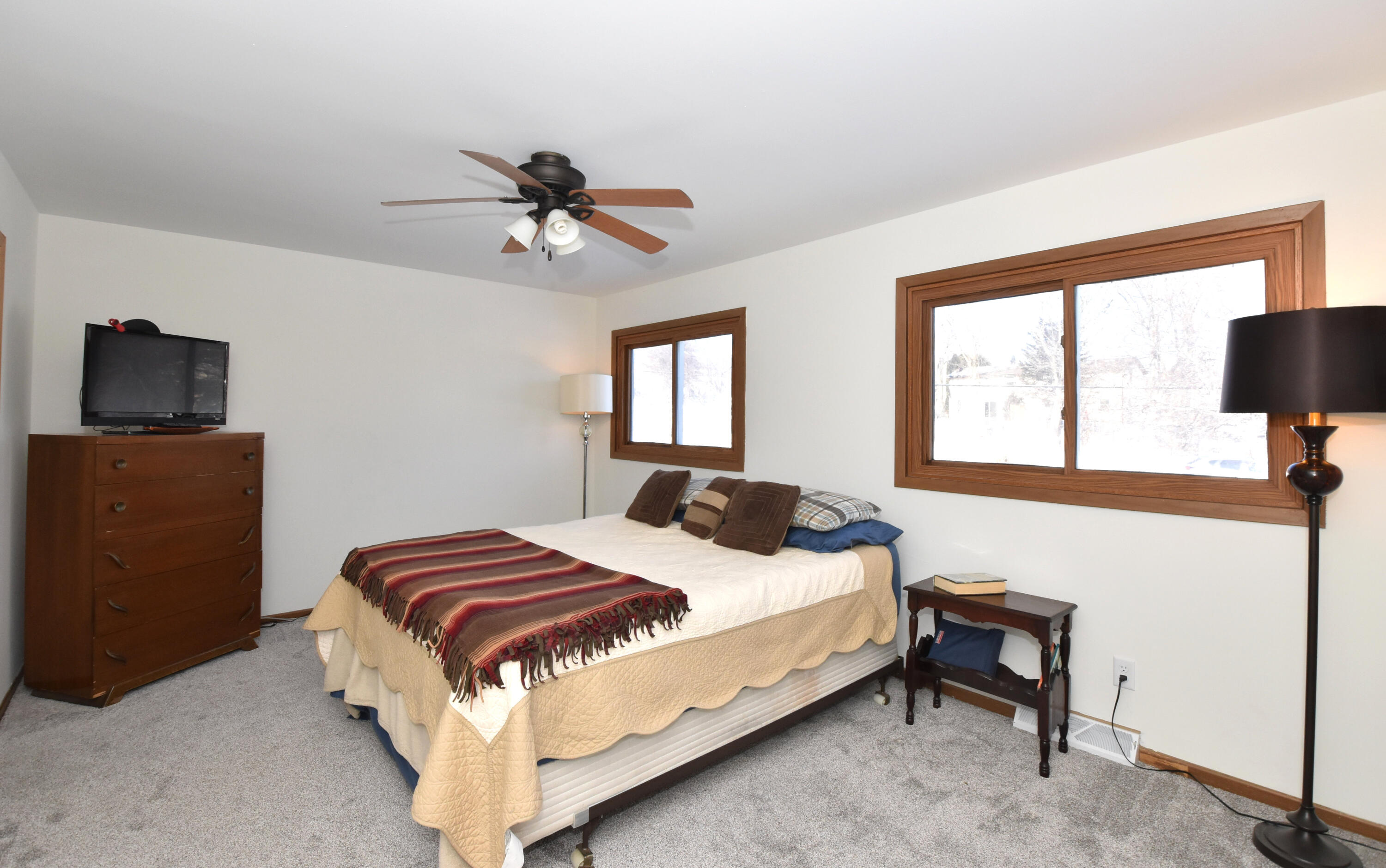 7904 South 67th Street Franklin, WI 53132 - Photo 19 of 36 Primary Bedroom