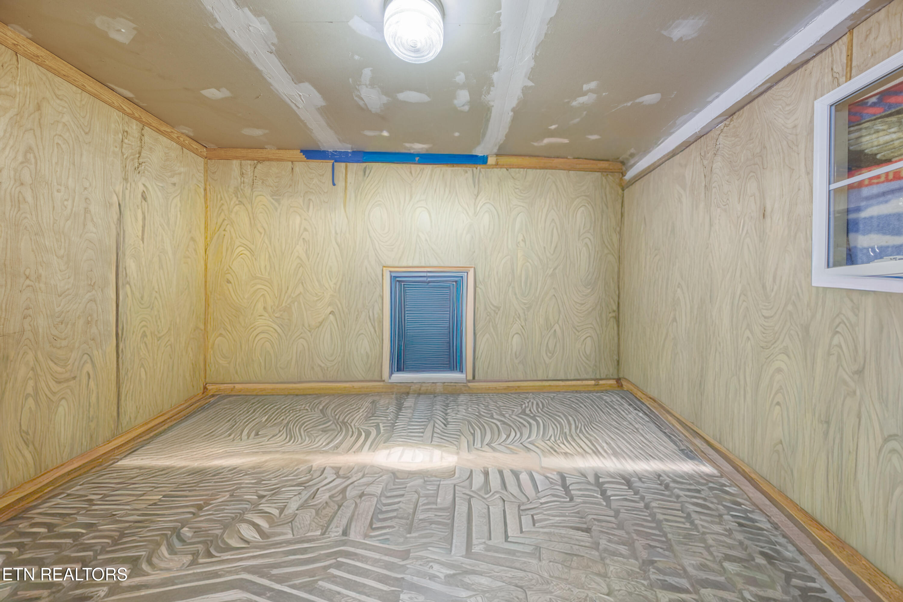 157 Acorn Drive Corryton, TN 37721 - Photo 18 of 24 Storage