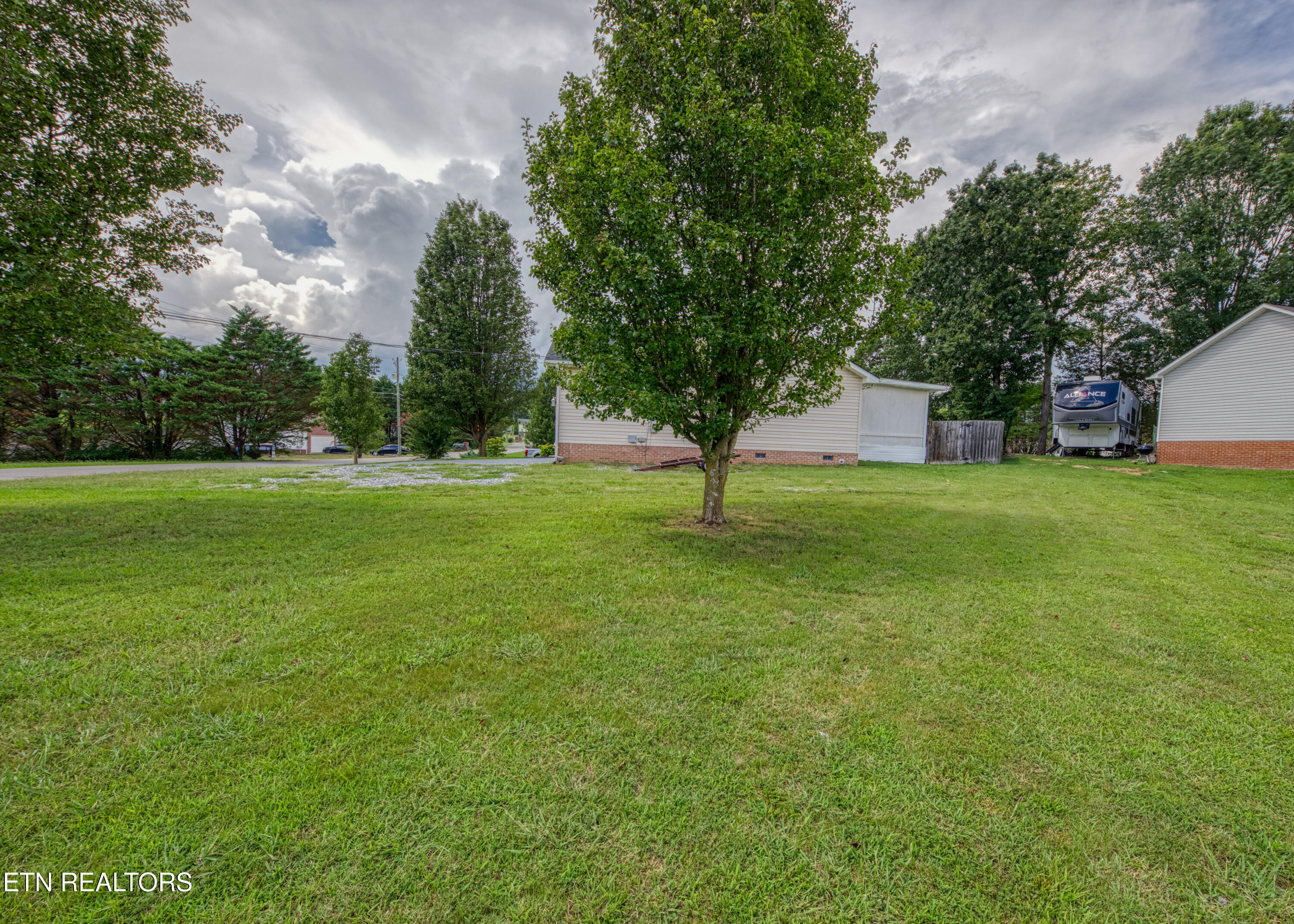 157 Acorn Drive Corryton, TN 37721 - Photo 23 of 24 side