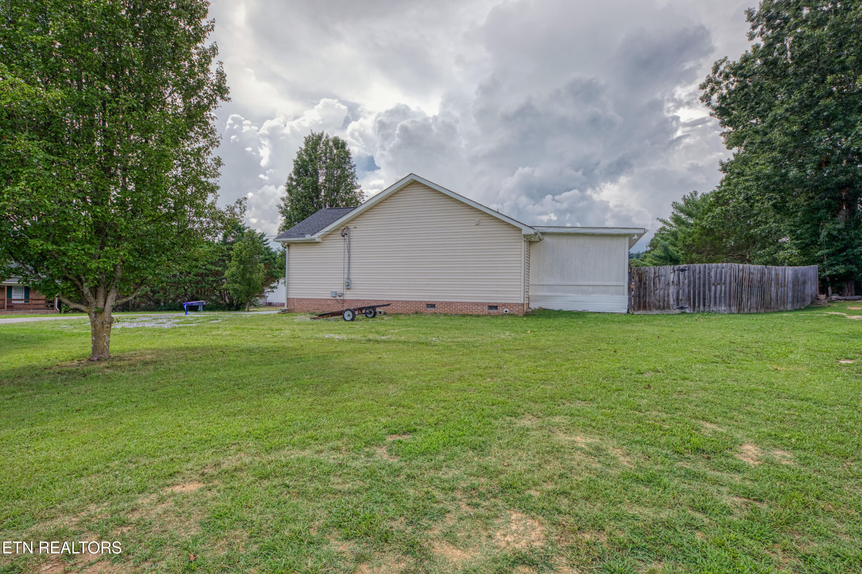 157 Acorn Drive Corryton, TN 37721 - Photo 24 of 24 side