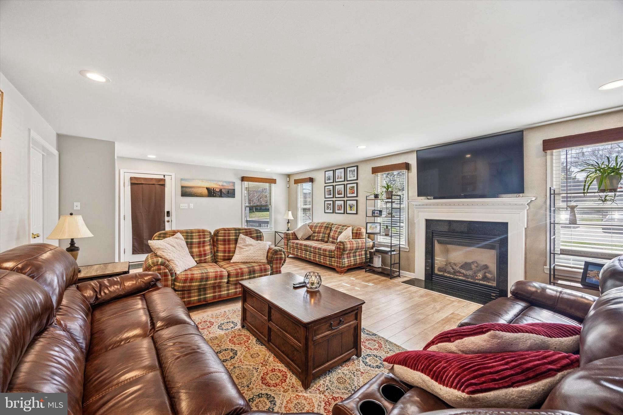 936 Meetinghouse Road Upper Chichester, PA 19061 - Photo 11 of 17