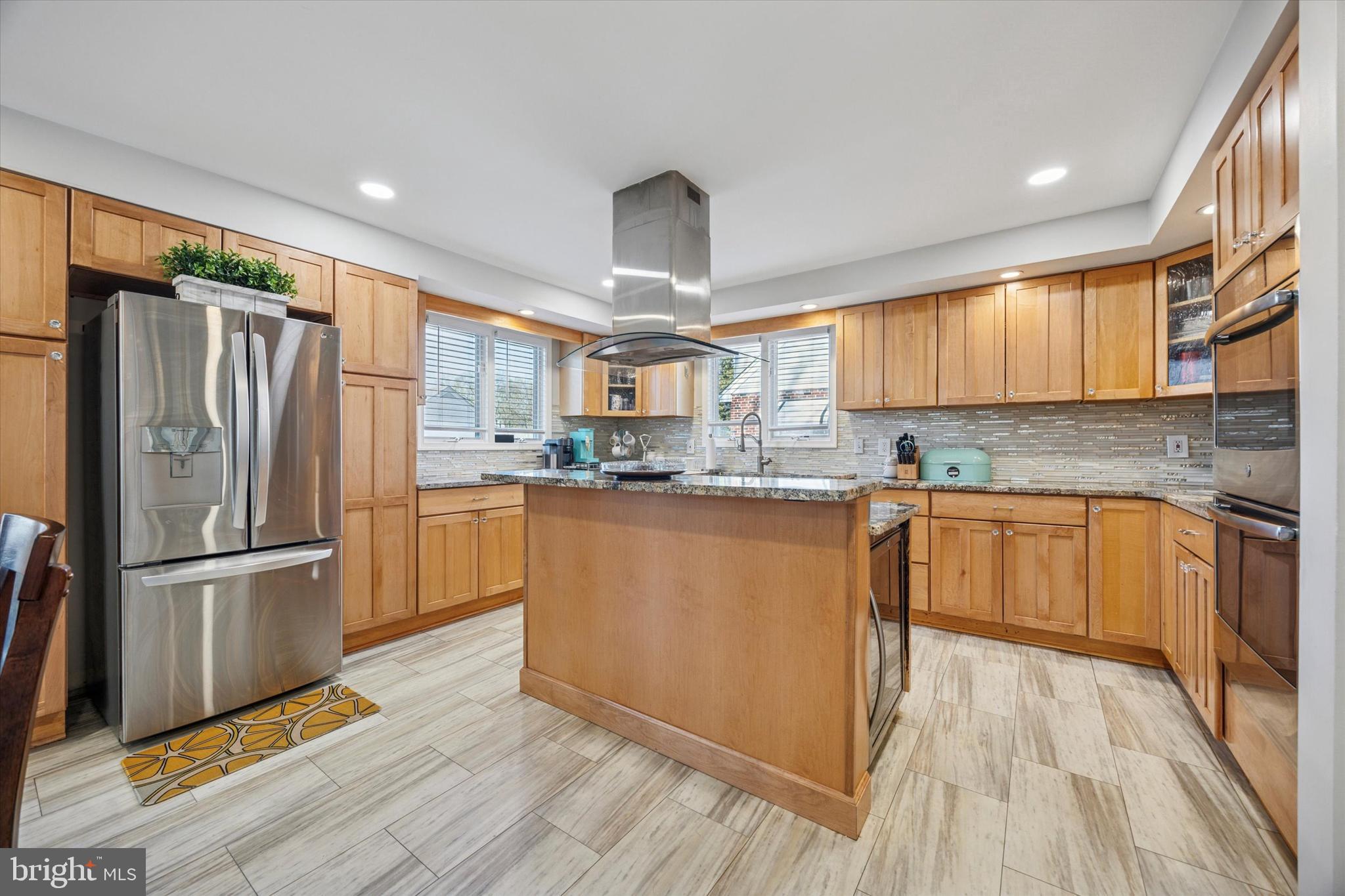 936 Meetinghouse Road Upper Chichester, PA 19061 - Photo 6 of 17