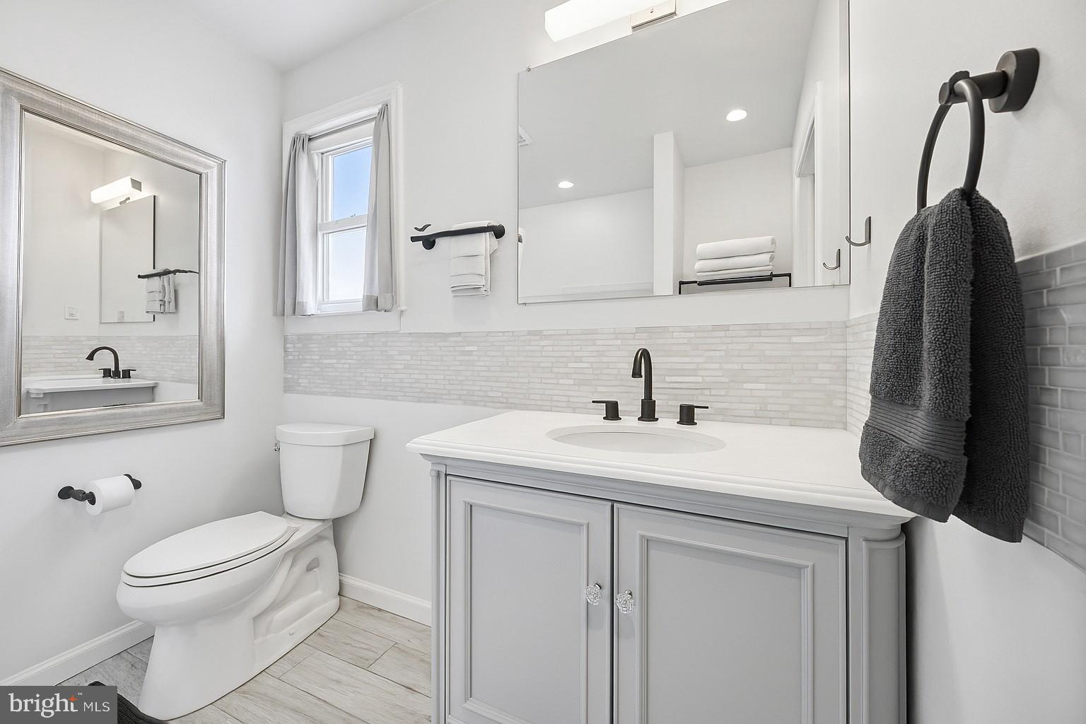 936 Meetinghouse Road Upper Chichester, PA 19061 - Photo 8 of 17