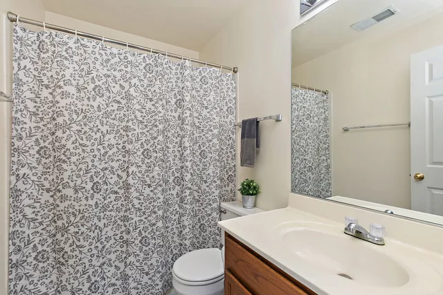 $290,000 | 368 Maidstone Court, Unit 368, Schaumburg, IL 60107