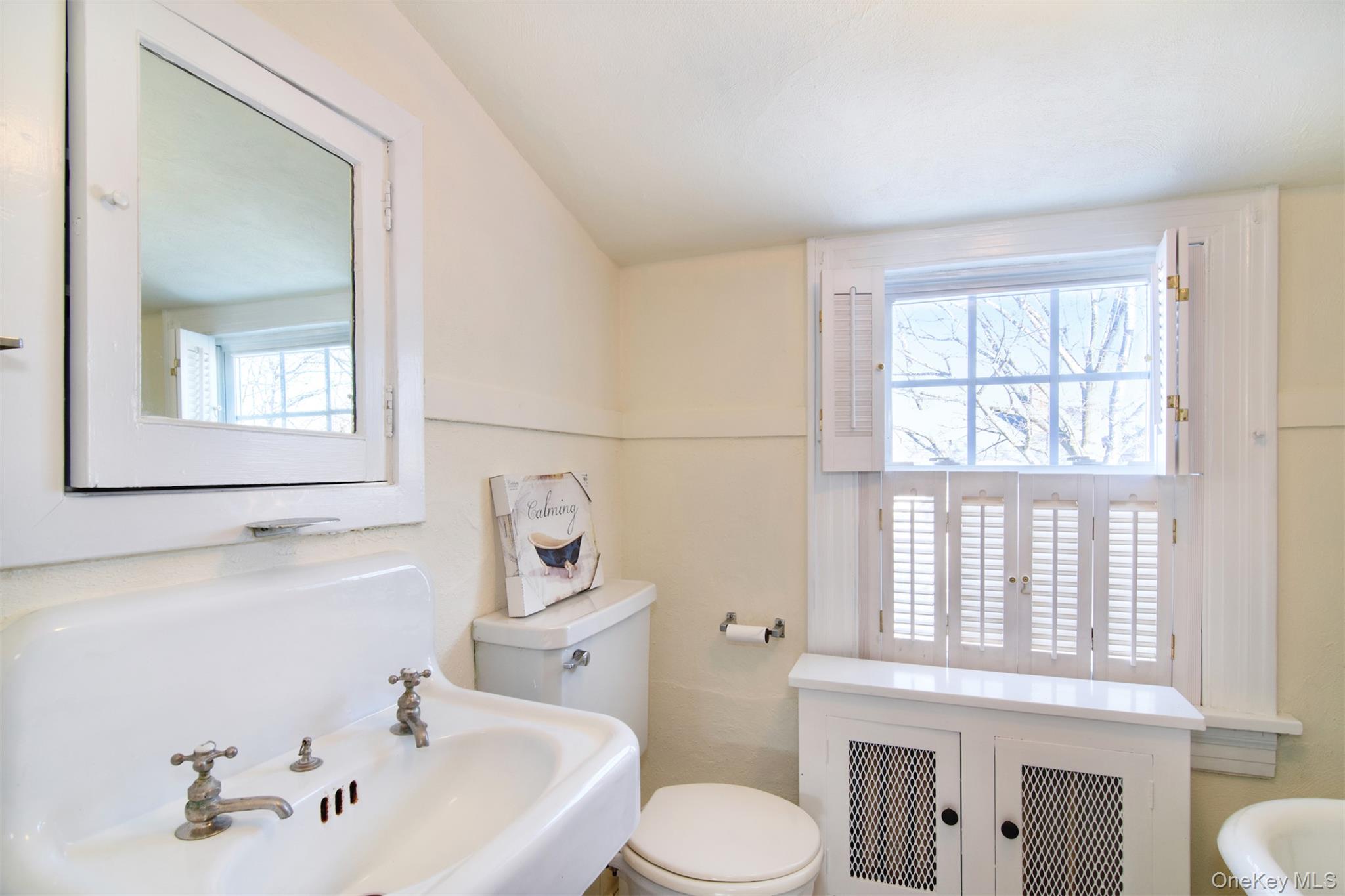 110 Buckingham Road Yonkers, NY 10701 - Photo 21 of 28