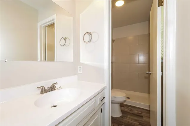 $2,065 | 11416 East 69th Street, Raytown, MO 64133