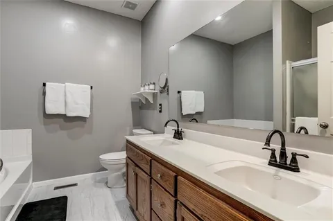 $314,900 | 22615 West 76th Terrace, Shawnee, KS 66227