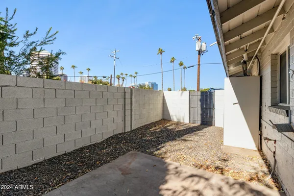 $1,400 | 502 East Roanoke Avenue, Unit 3, Phoenix, AZ 85012