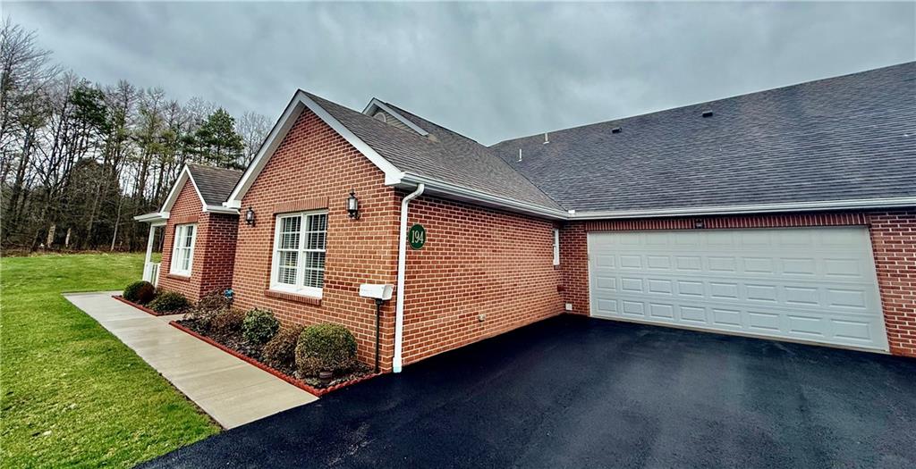 194 Wood Hawk Lane Butler, PA 16001 - Photo 4 of 31
