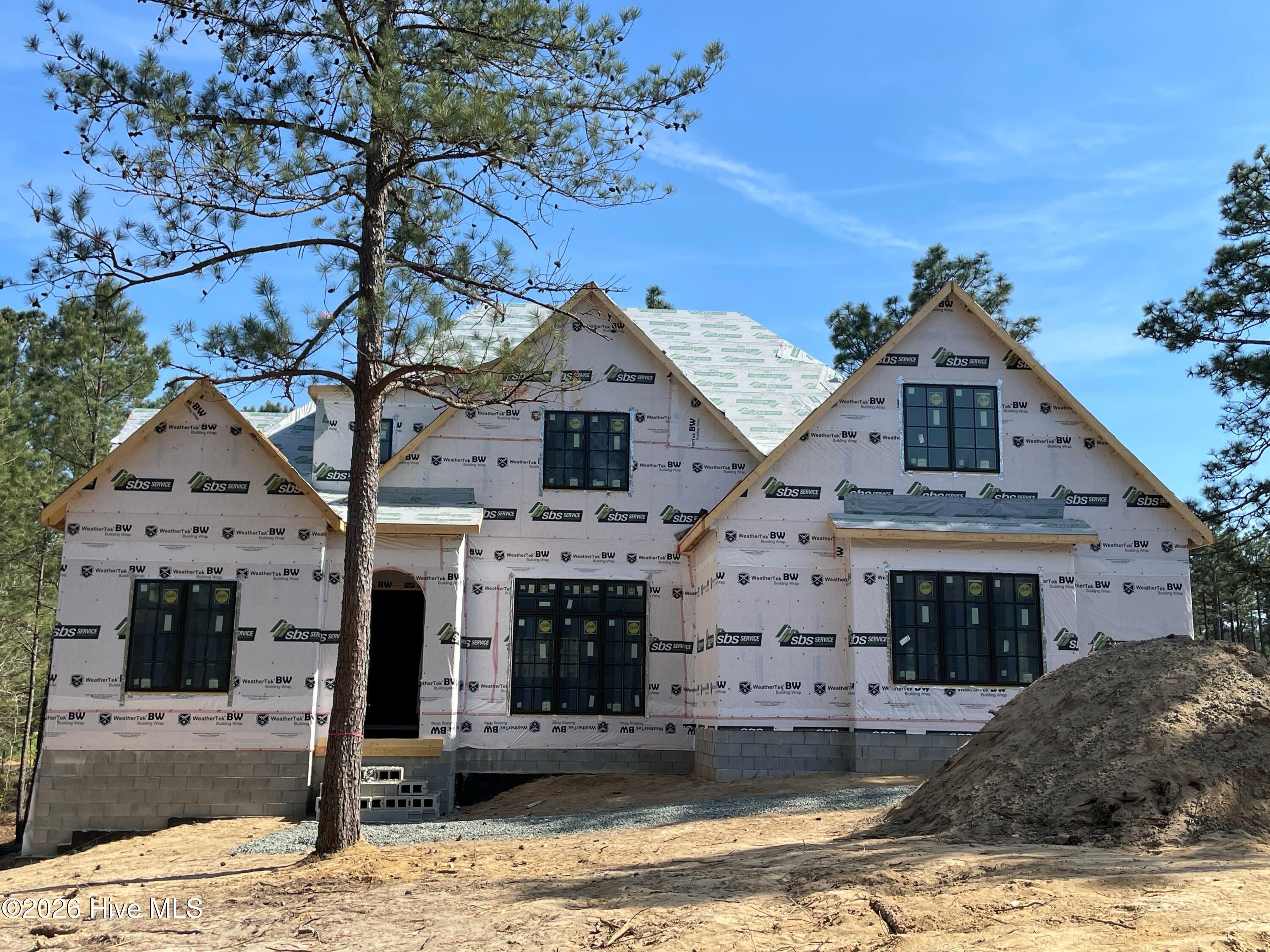 160 Westwood Road Pinehurst, NC 28374 - Photo 2 of 11 Front