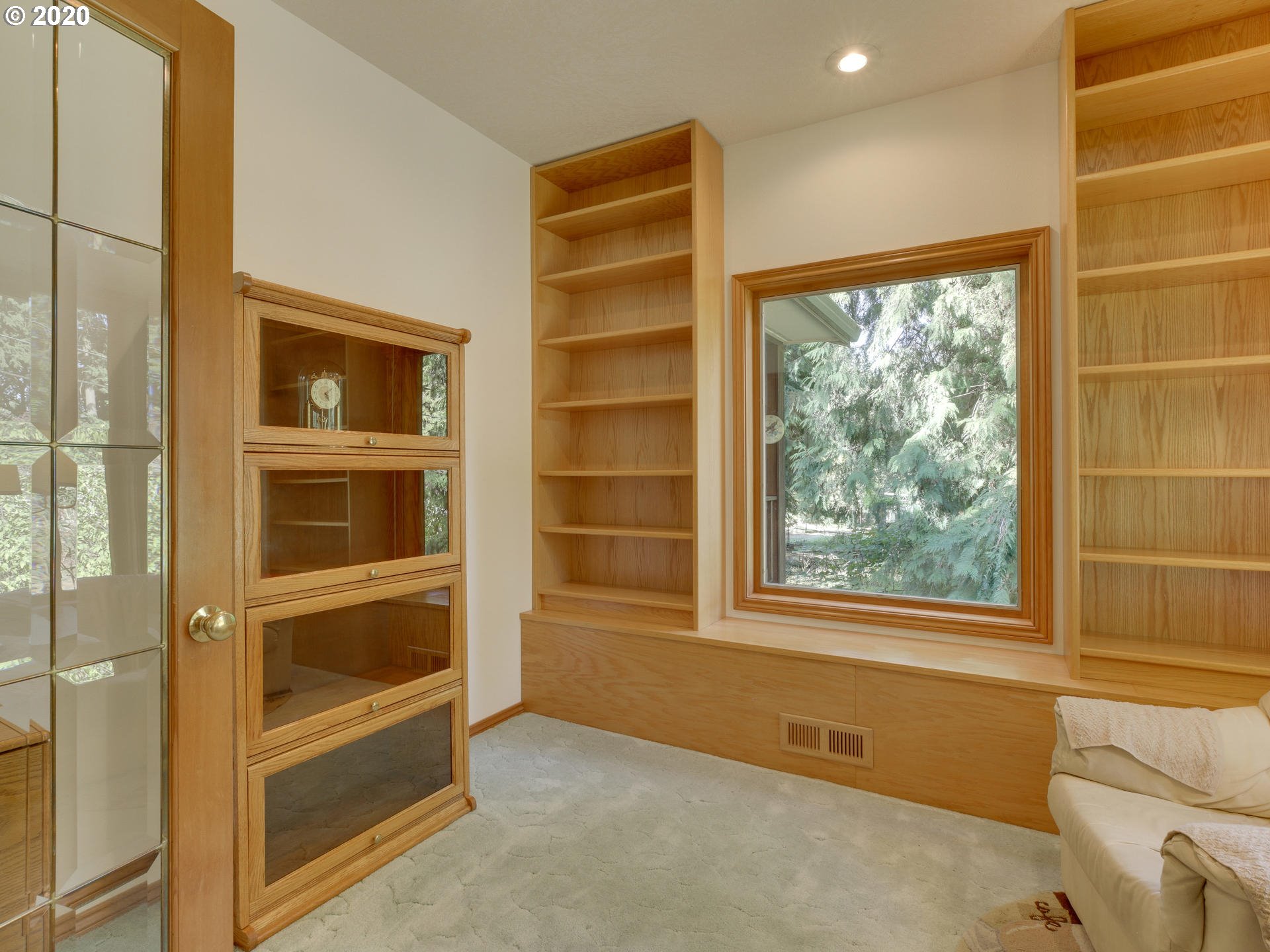 13965 Southeast Rusk Road Milwaukie, OR 97222 - Photo 7 of 32