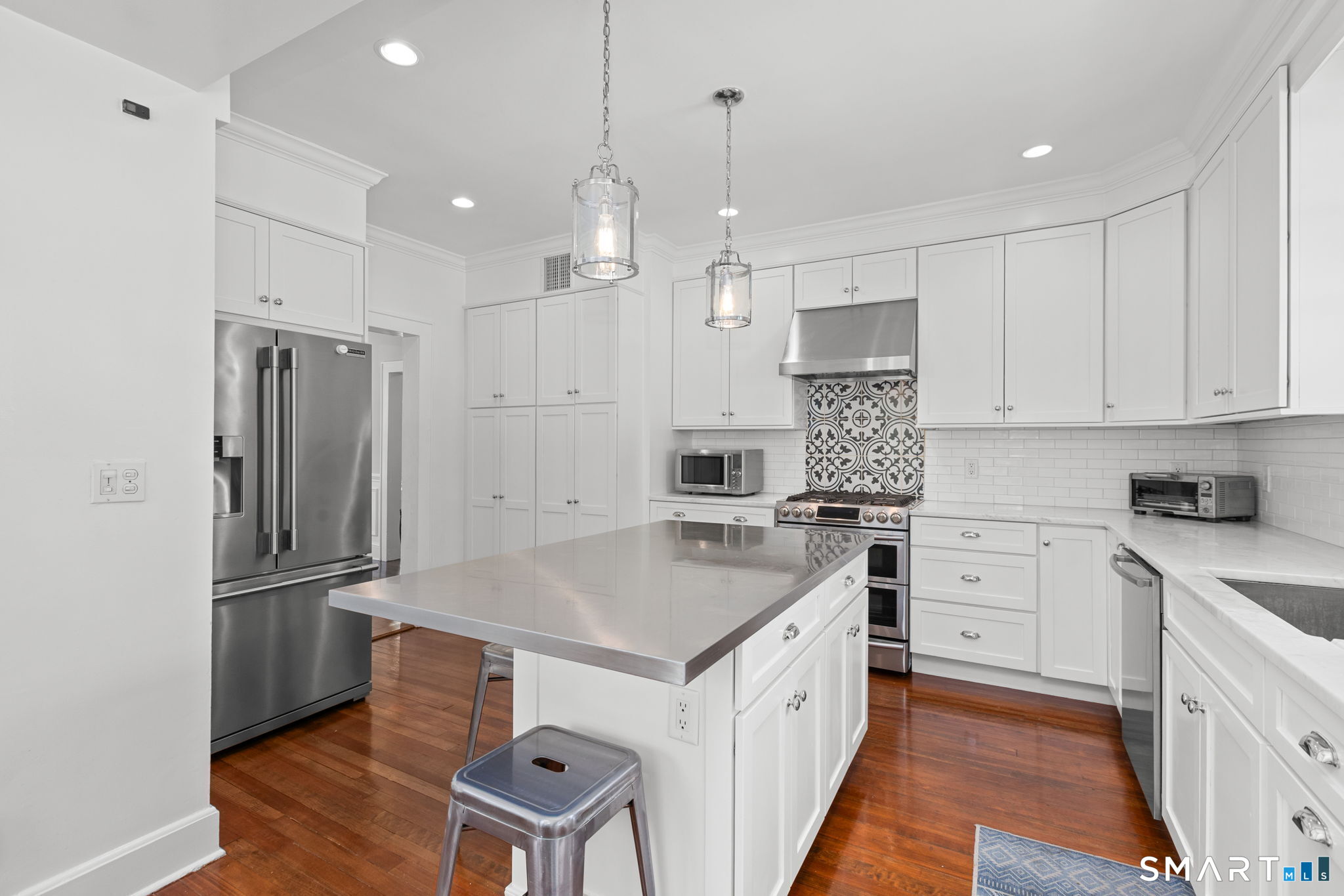 207 Redding Road Redding, CT 06896 - Photo 9 of 36