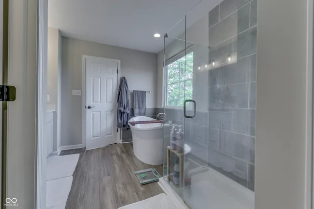 $649,900 | 2159 Somerset Drive, Franklin, IN 46131