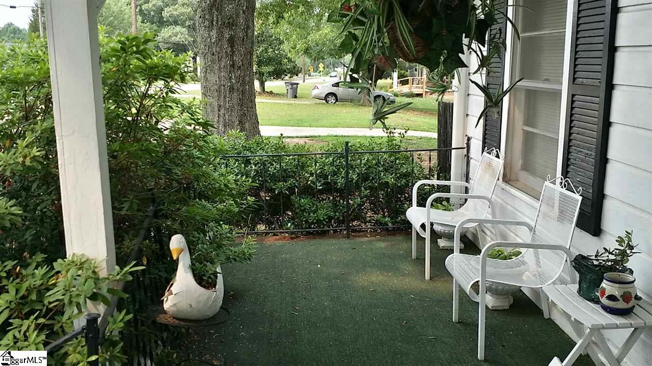 144 Staunton Bridge Road Greenville, SC 29611 - Photo 2 of 26 Gallery Image 2